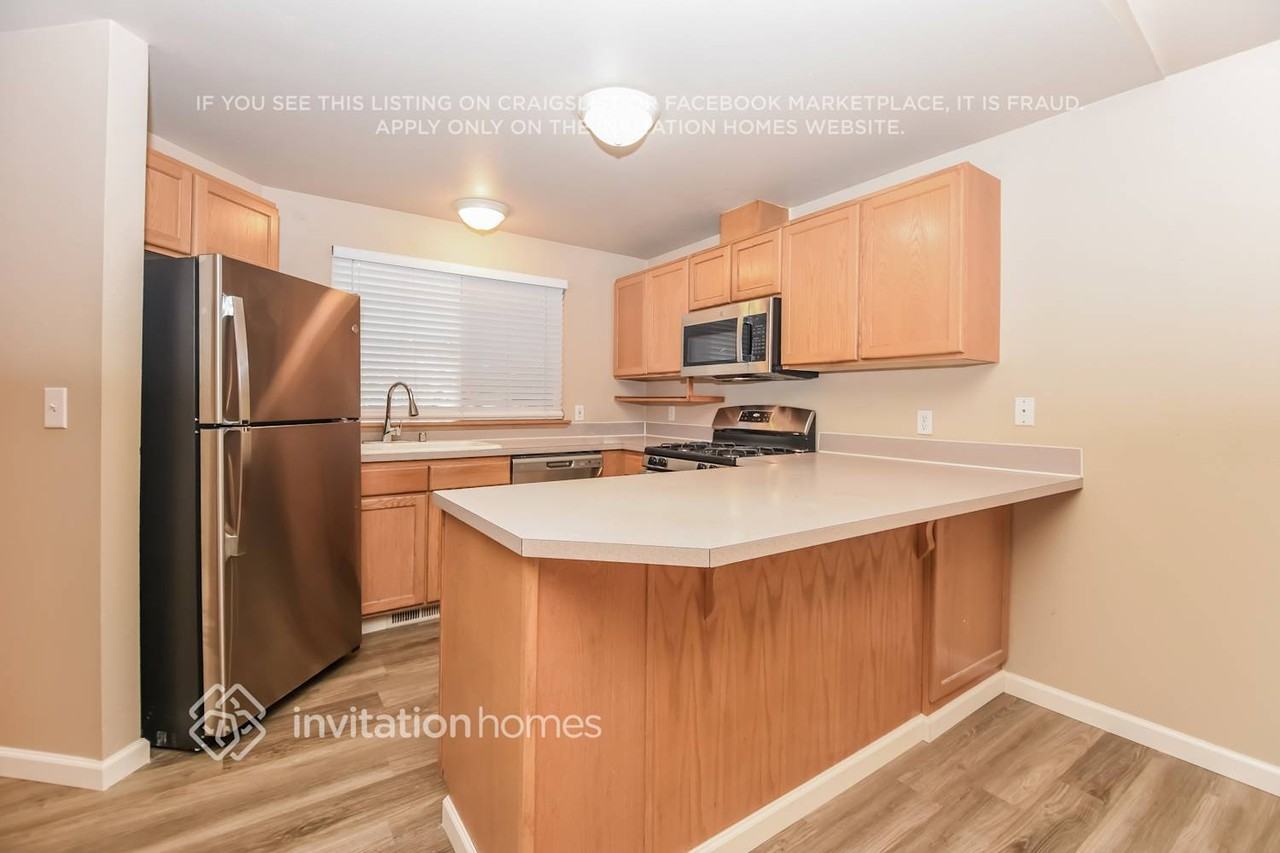 10511 59th Dr Ne - Photo 4 of 16