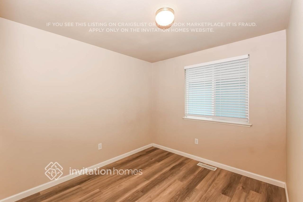 10511 59th Dr Ne - Photo 7 of 16