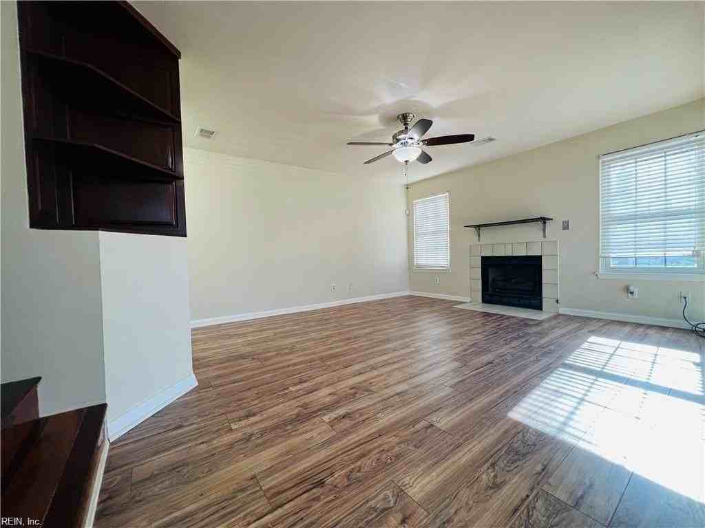 12904 Daybreak Cir - Photo 4 of 17