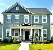 featured image of 925 Skicoat St