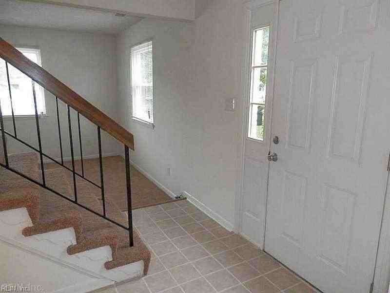 734 Biltmore Dr - Photo 2 of 6