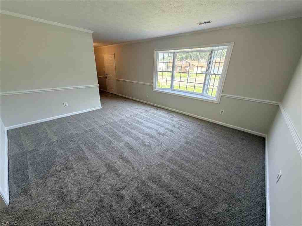 724 Pilot House Dr - Photo 5 of 17