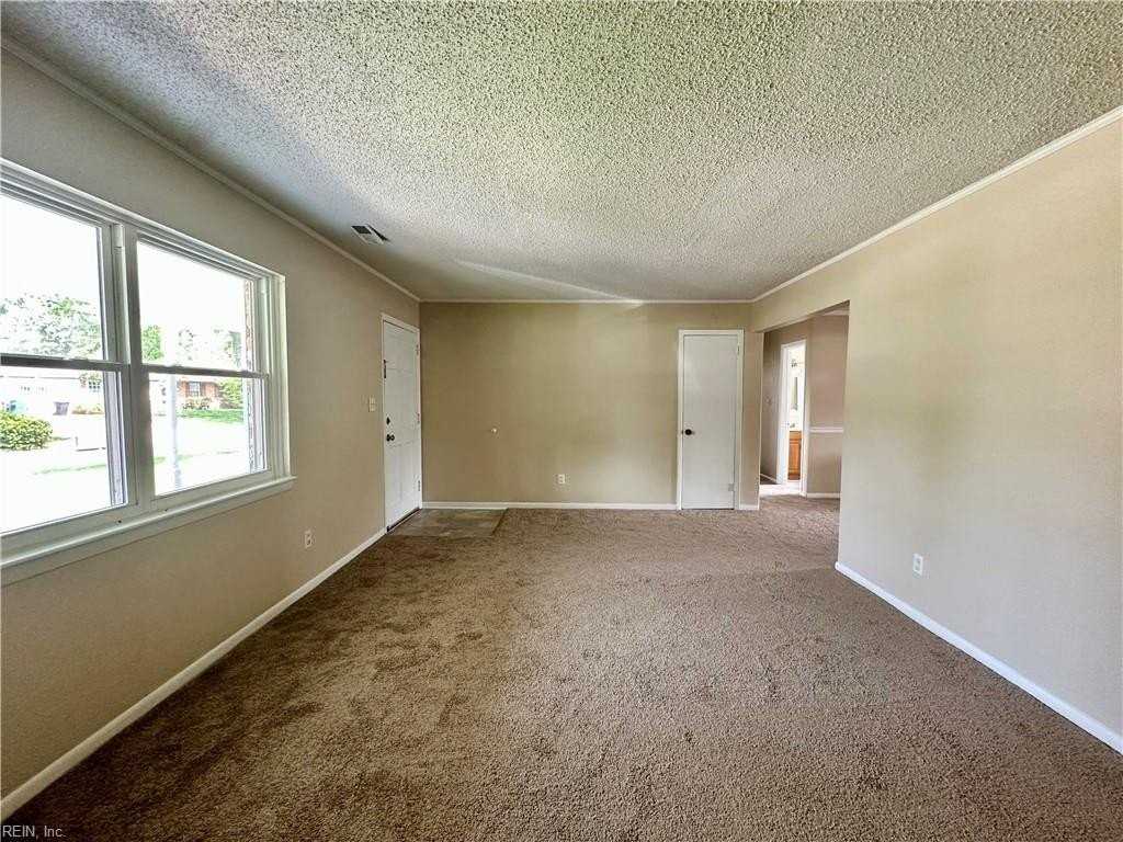 3833 Forrester Ln - Photo 7 of 12