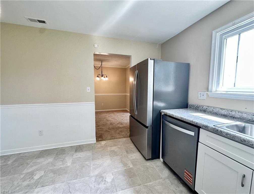 3833 Forrester Ln - Photo 6 of 12