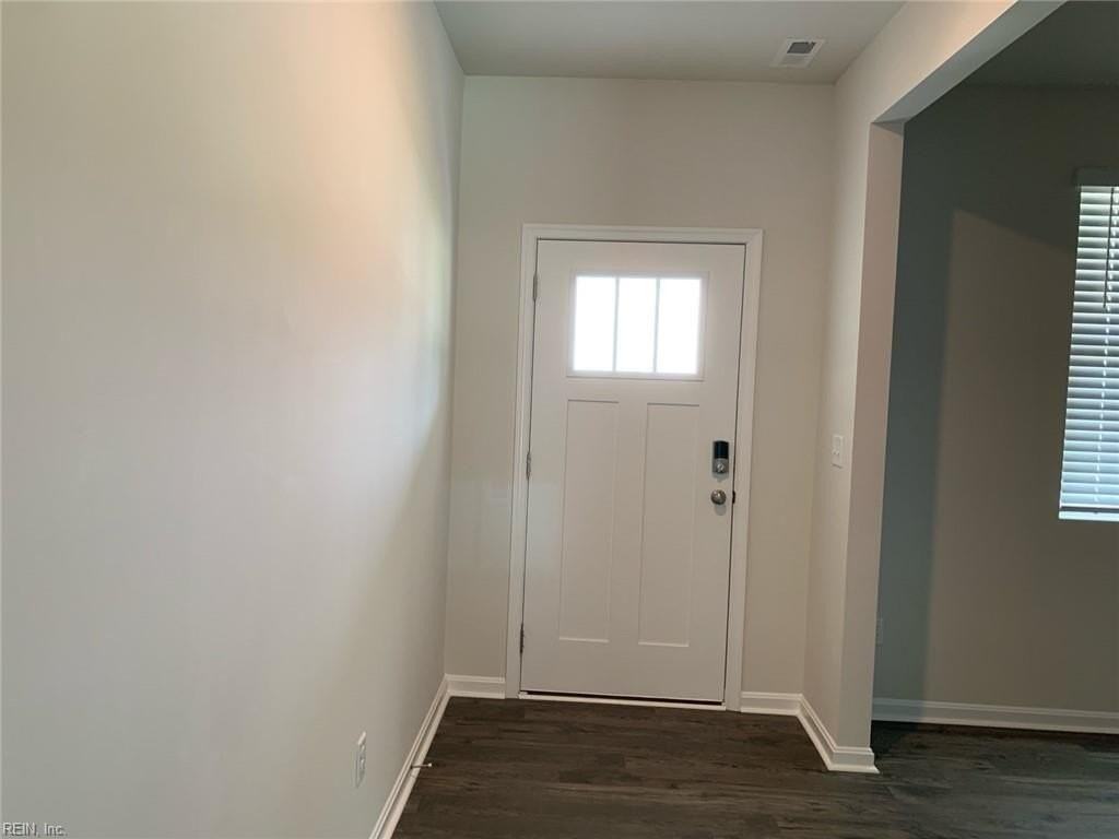 5138 Duxbury Rd - Photo 2 of 28