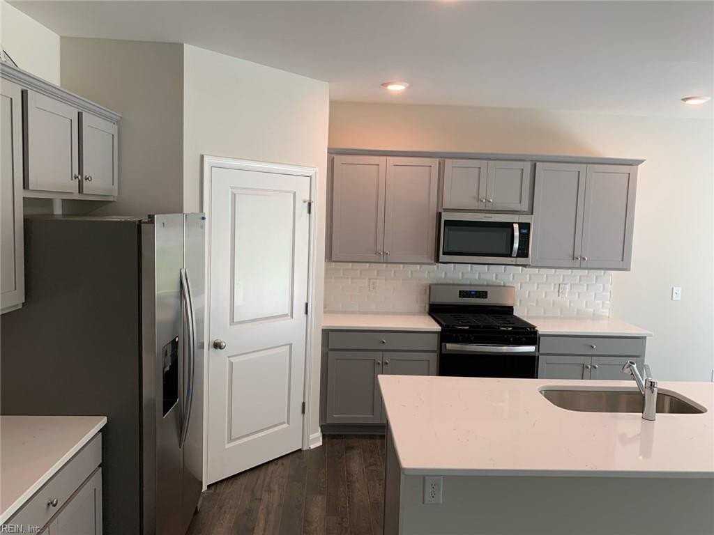 5138 Duxbury Rd - Photo 5 of 28