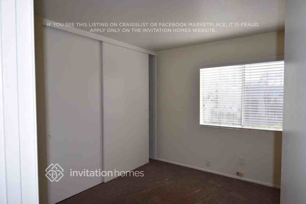 29524 Kanan Rd - Photo 3 of 6
