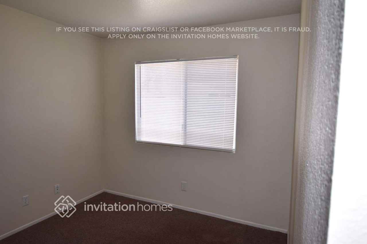 29524 Kanan Rd - Photo 4 of 6