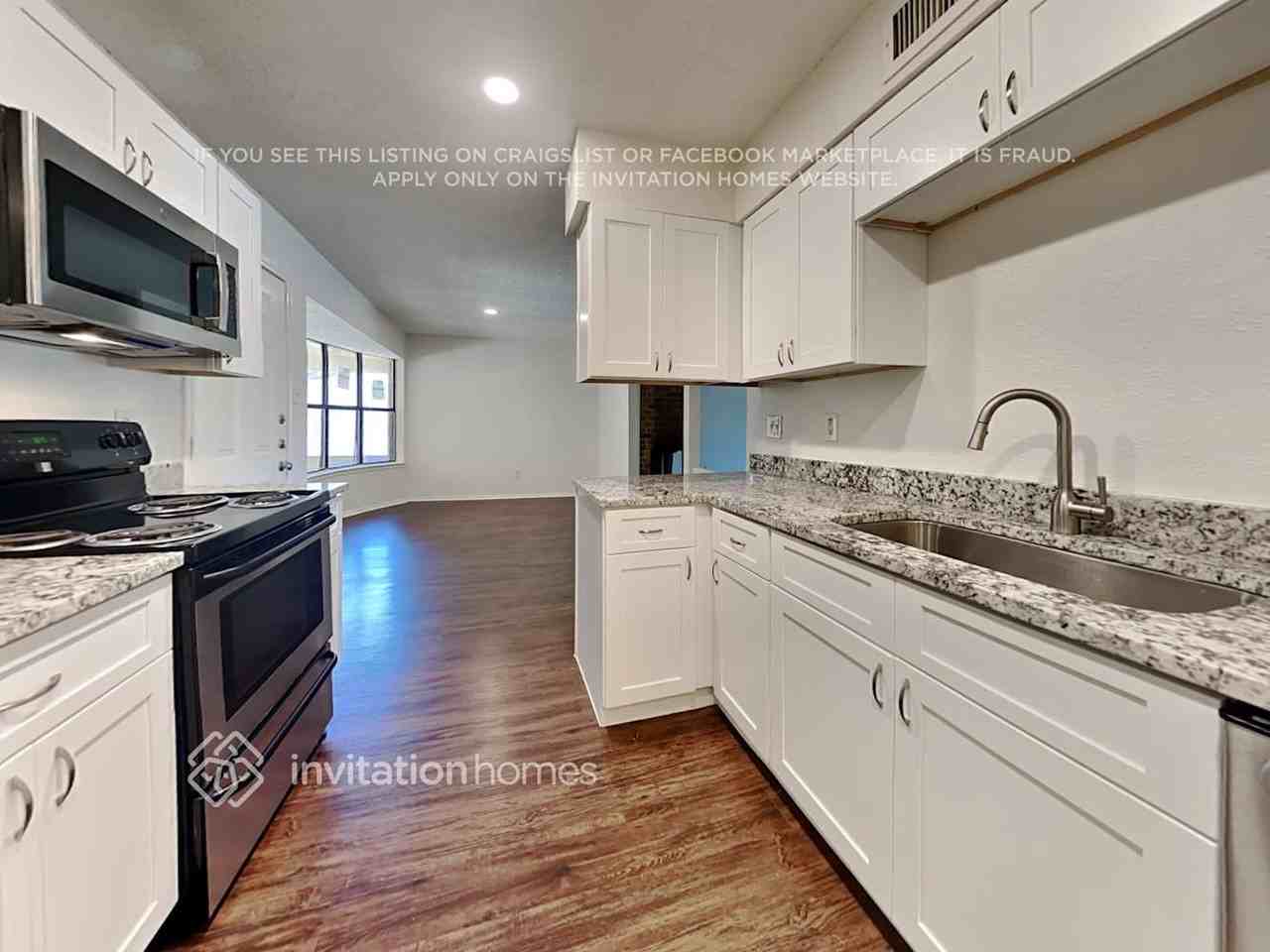 717 Holly Oak Dr - Photo 7 of 18