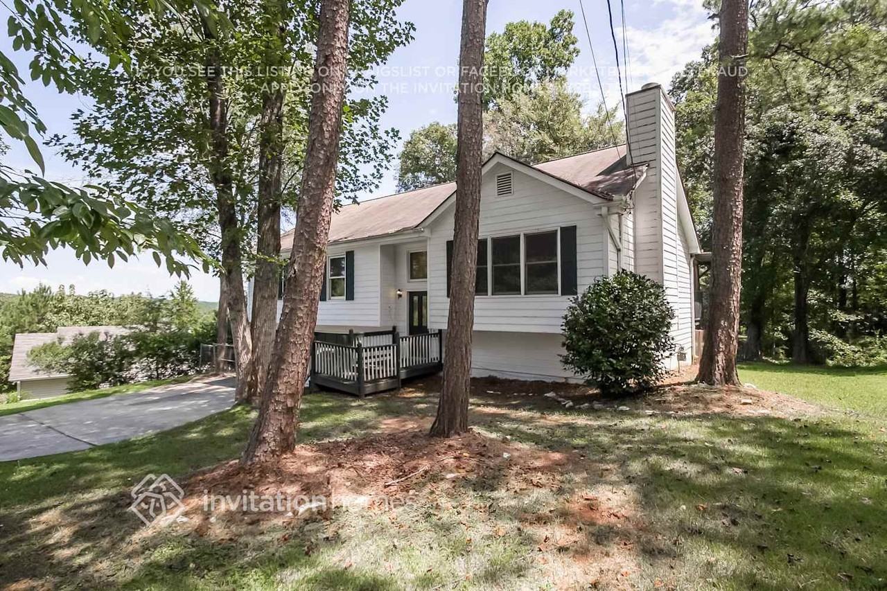 4402 Marci St - Photo 2 of 9