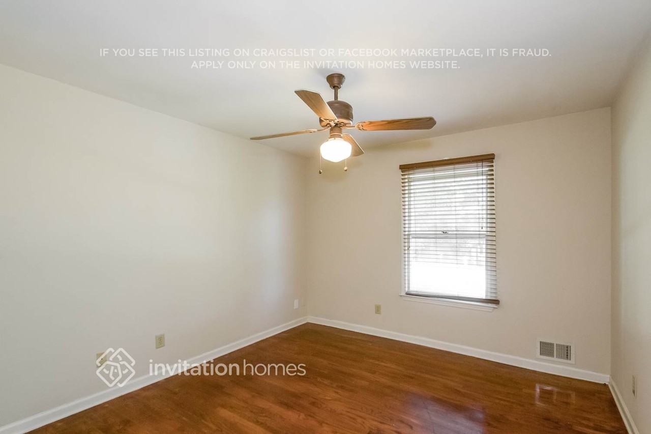 4402 Marci St - Photo 4 of 9