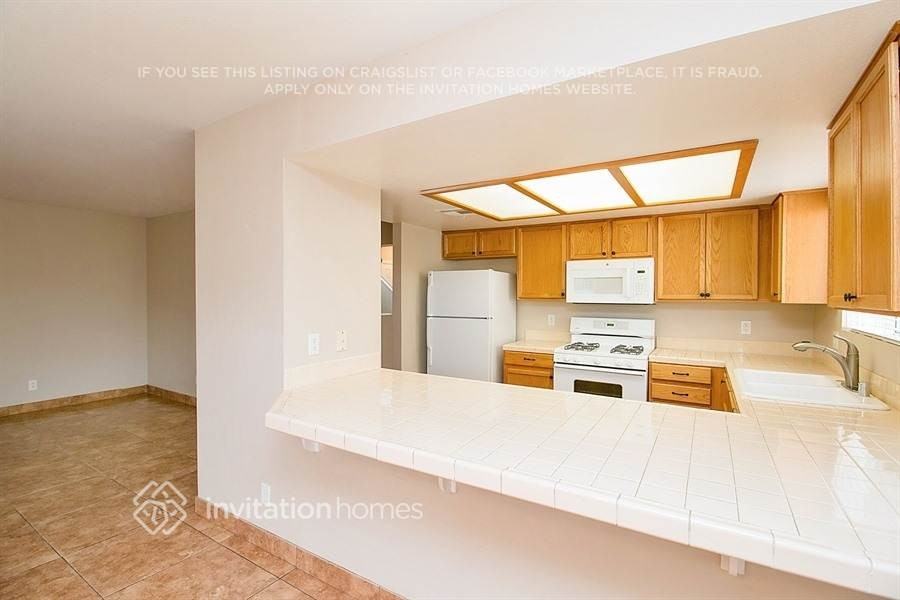 1628 Sun Canyon Ct - Photo 6 of 20