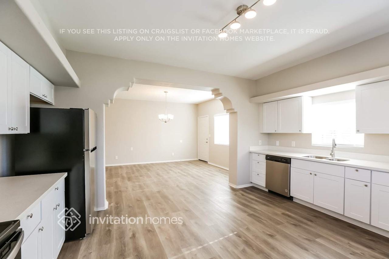 8712 W Turney Ave - Photo 6 of 16