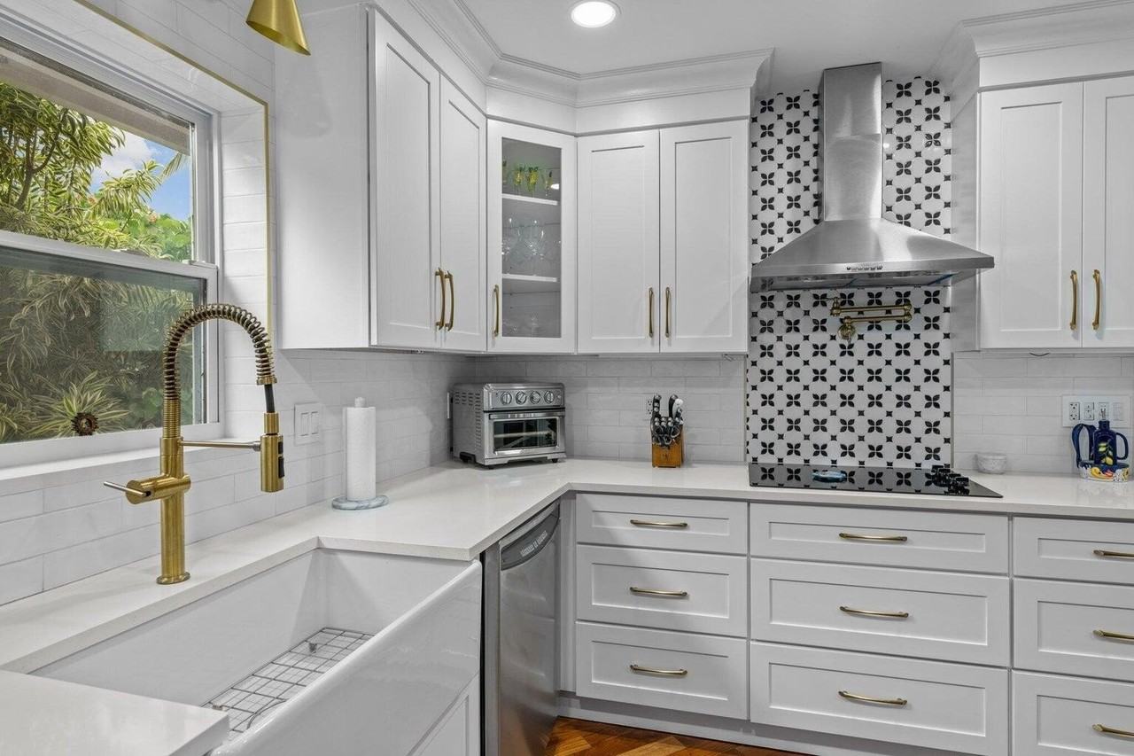 3929 Lowson Blvd - Photo 6 of 14