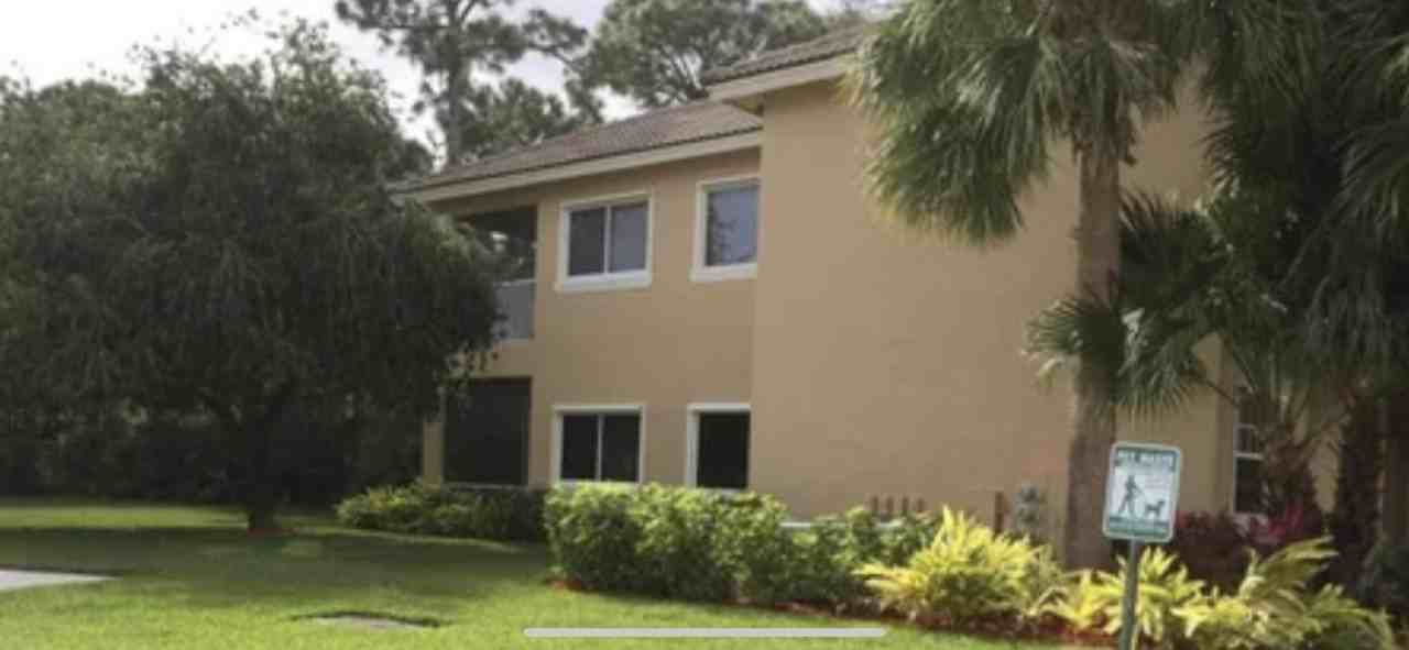 8925 Sandshot Ct #B - Photo 2 of 12