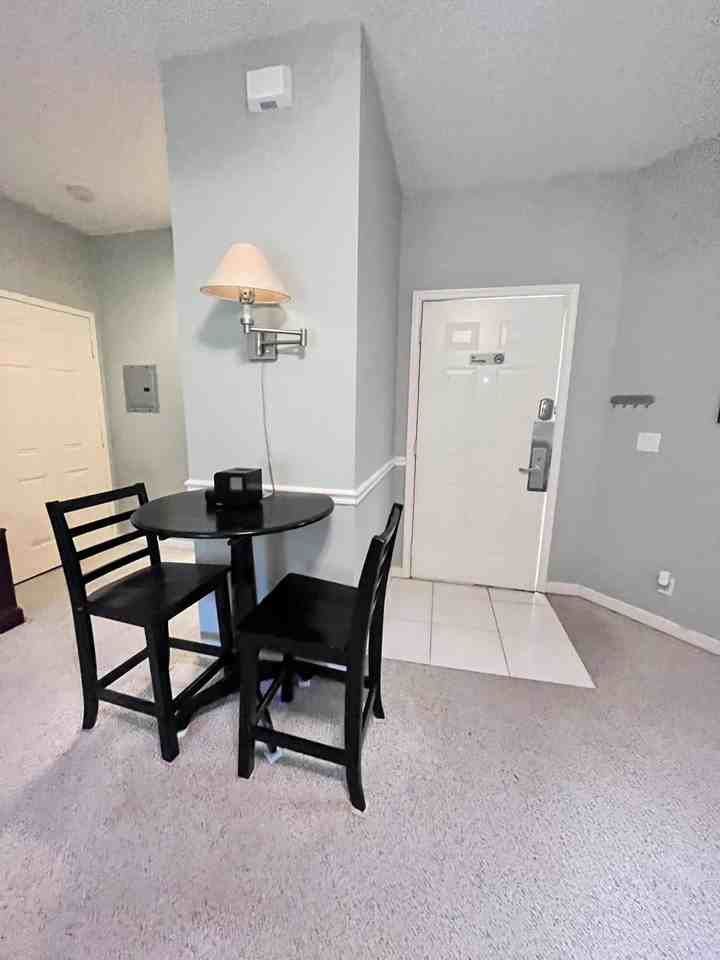8925 Sandshot Ct #B - Photo 5 of 12