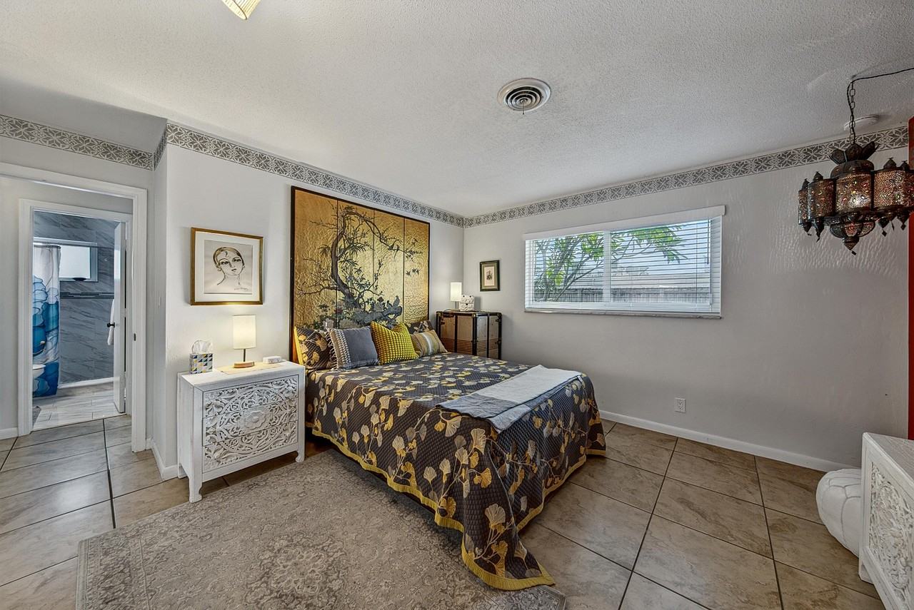 441 Se 1st Ave #1 - Photo 5 of 15