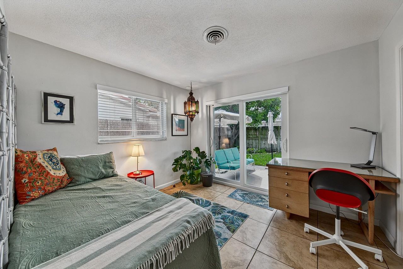 441 Se 1st Ave #1 - Photo 7 of 15