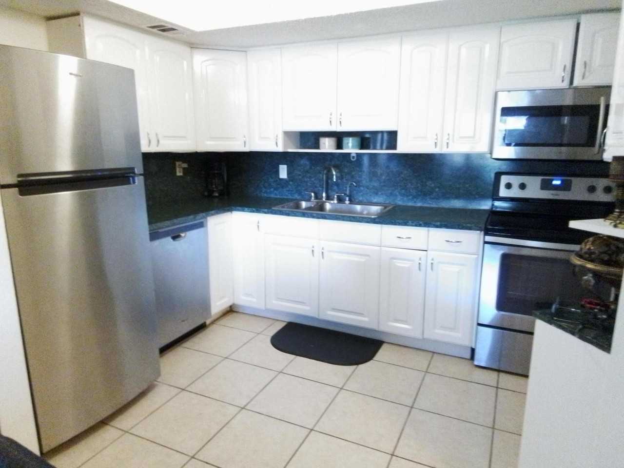 1535 Se Royal Green Cir #D102 - Photo 5 of 20