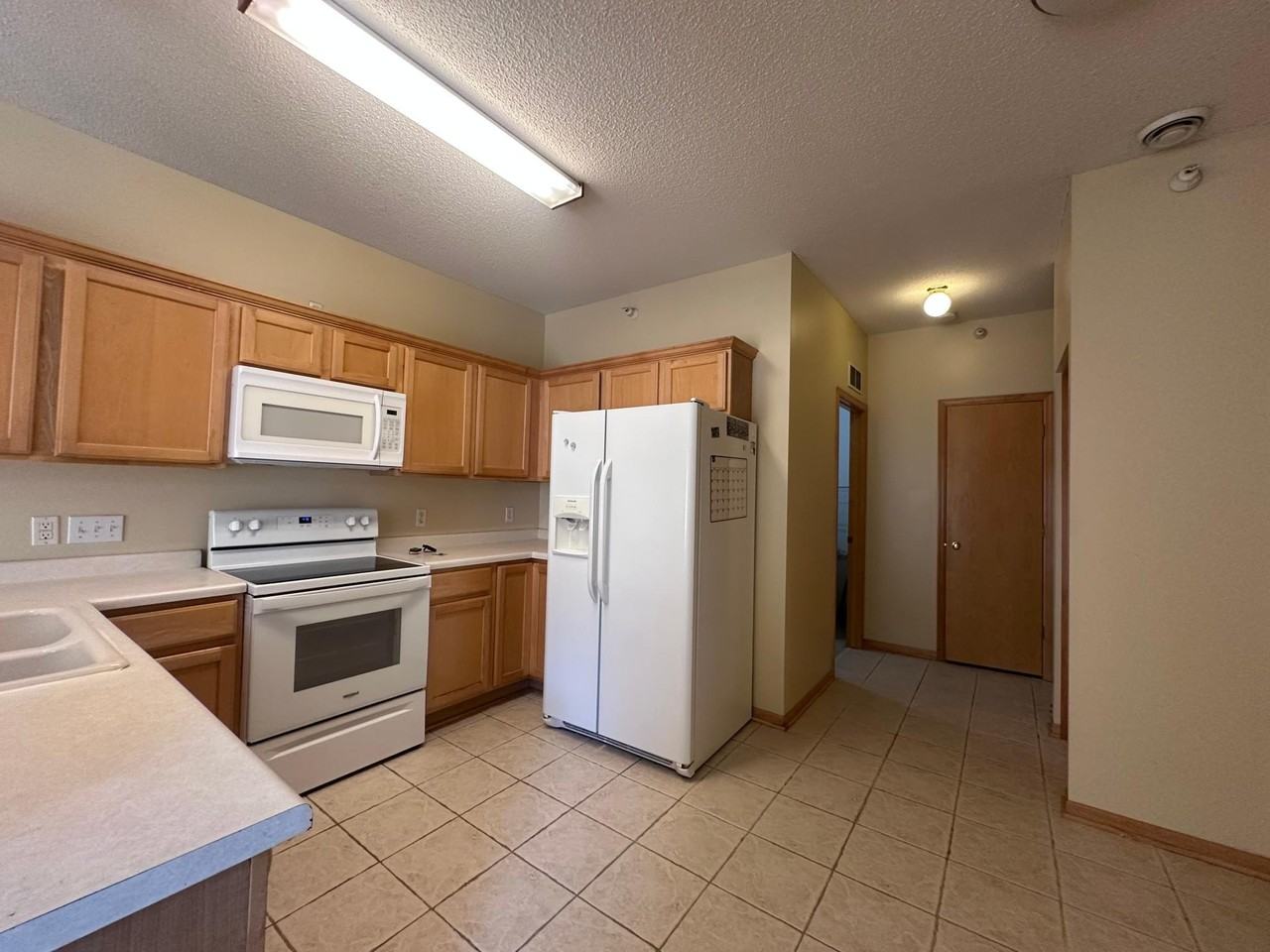 9410 Marshall Rd - Photo 4 of 23