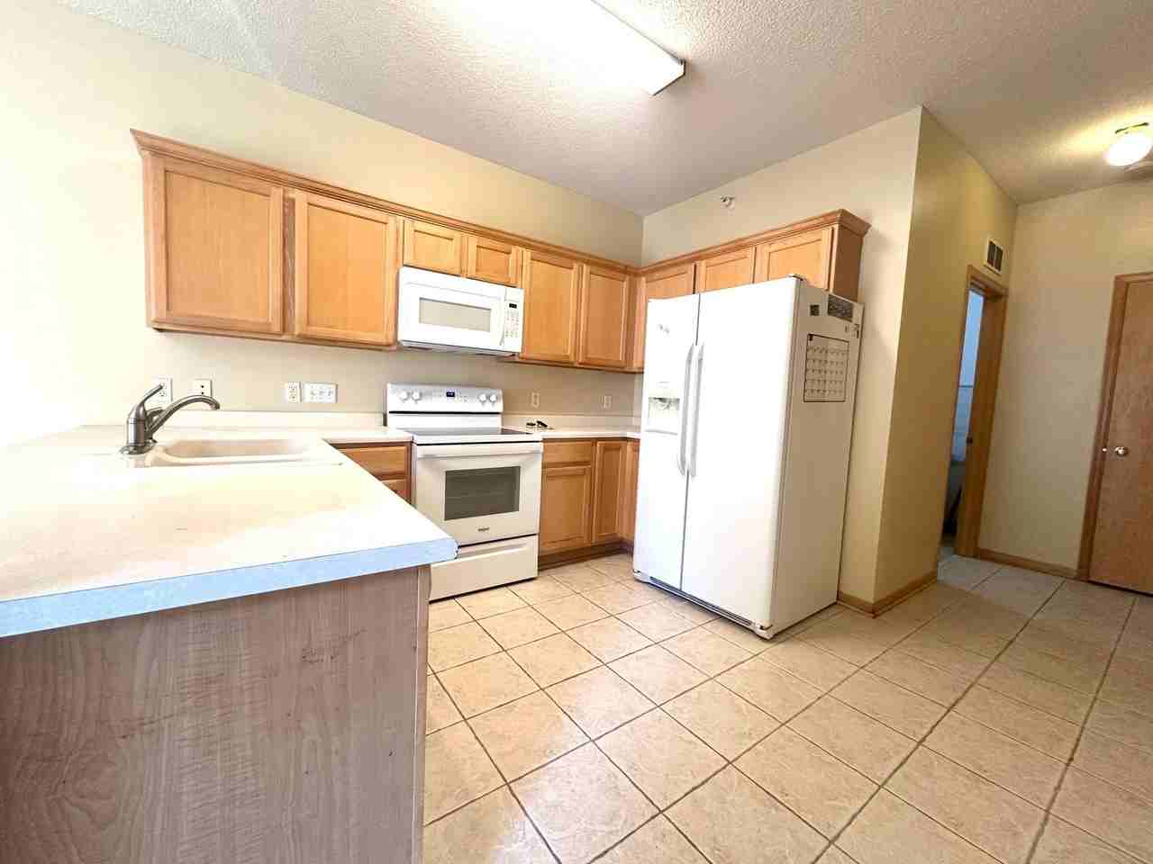 9410 Marshall Rd - Photo 6 of 23