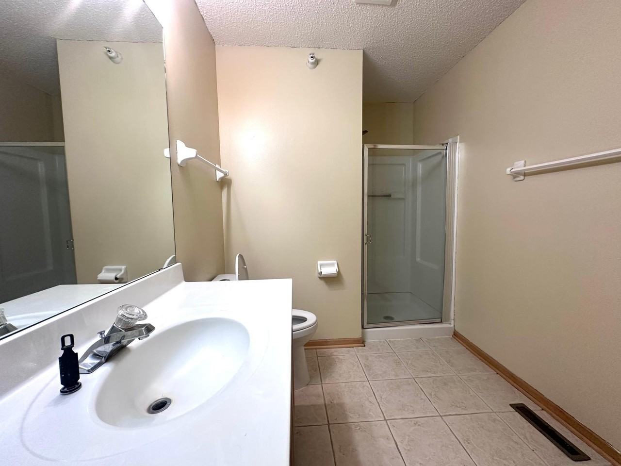 9410 Marshall Rd - Photo 7 of 23