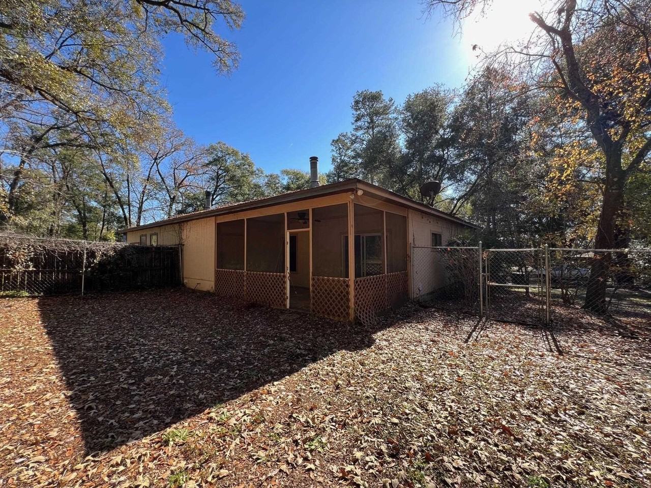 2552 Panther Creek Rd - Photo 2 of 30