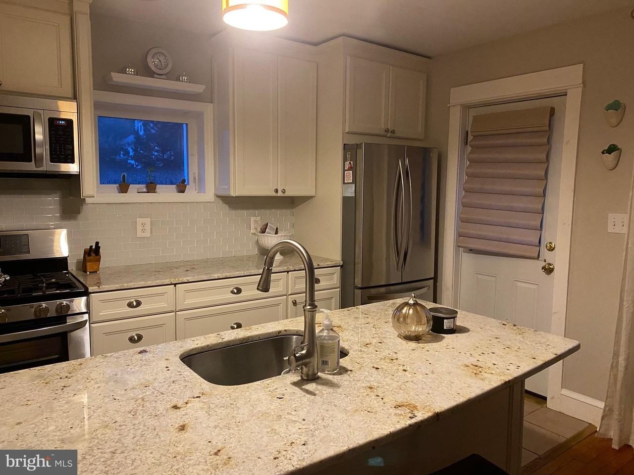 117 Coolidge Ave - Photo 4 of 16