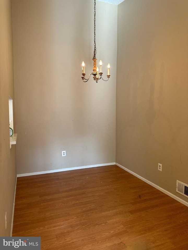 24 Chamberlin Ct - Photo 6 of 10