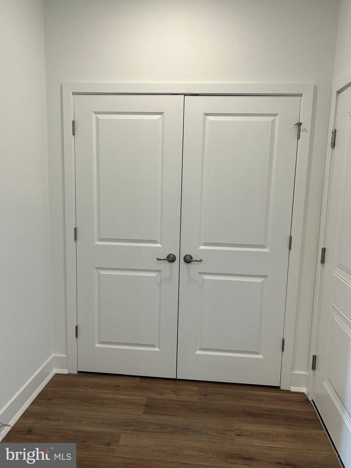 29212 Radford Ct - Photo 6 of 50