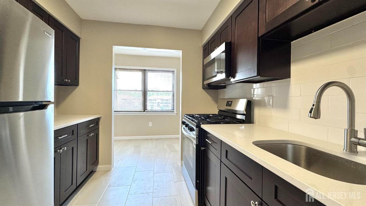 1511A Raspberry Ct - Photo 6 of 12