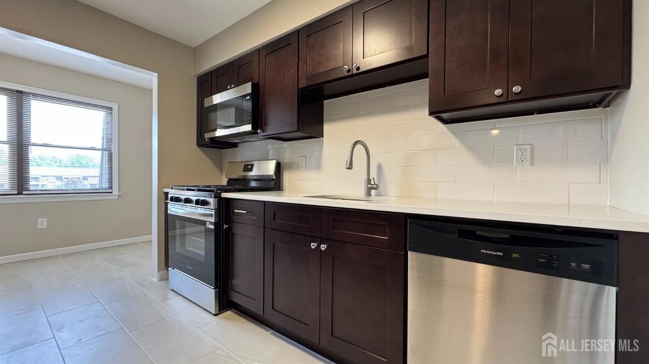 1511A Raspberry Ct - Photo 7 of 12