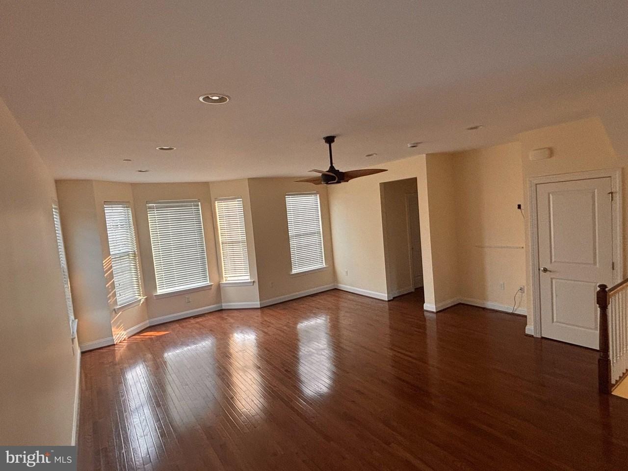 232 Saddlebrook Dr - Photo 2 of 11
