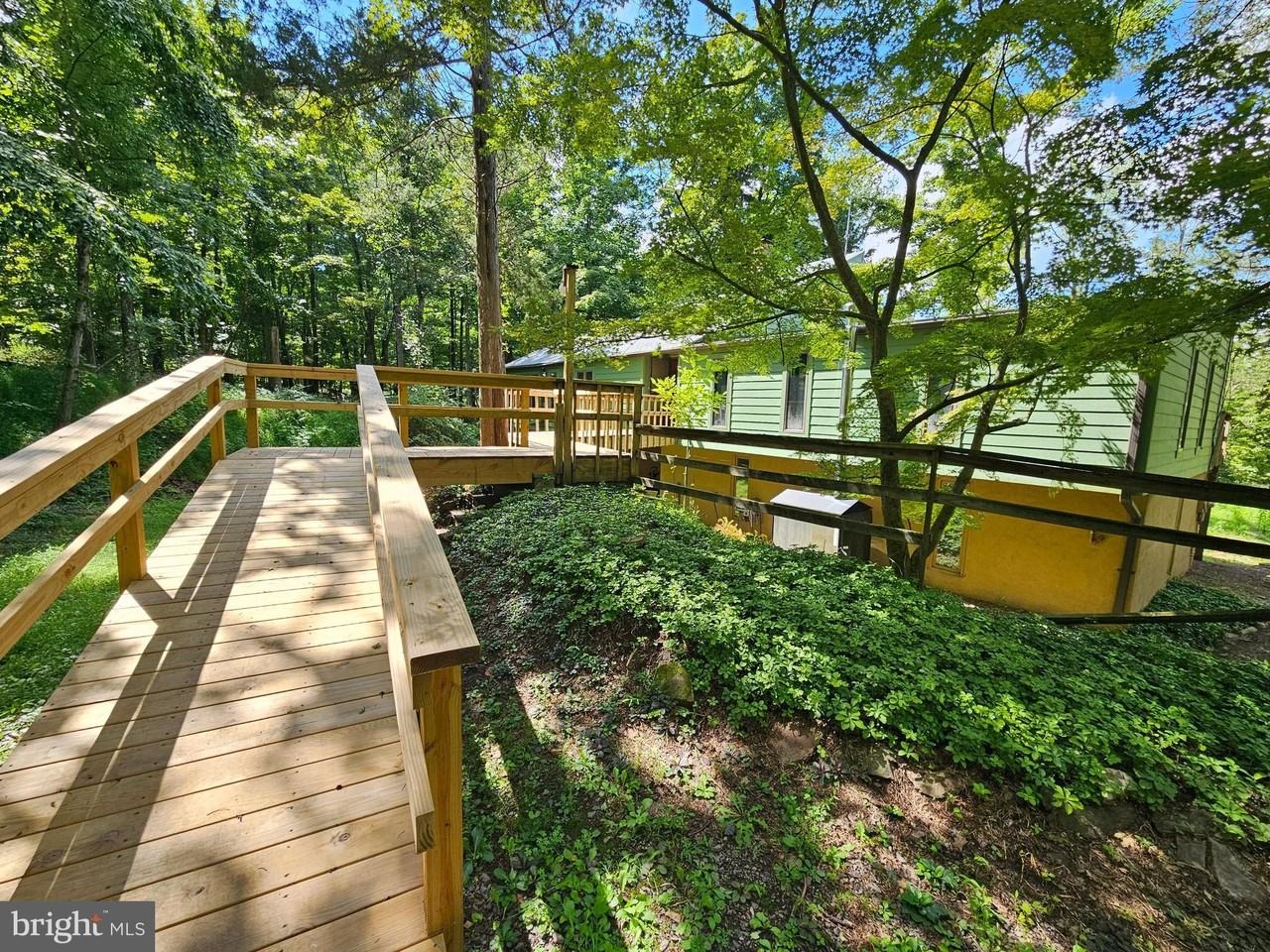 6074 Covered Bridge Rd - Photo 4 of 29