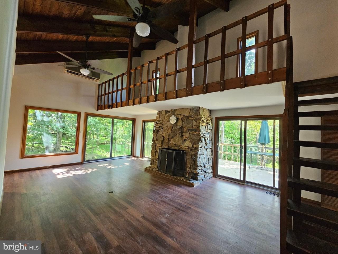 6074 Covered Bridge Rd - Photo 5 of 29