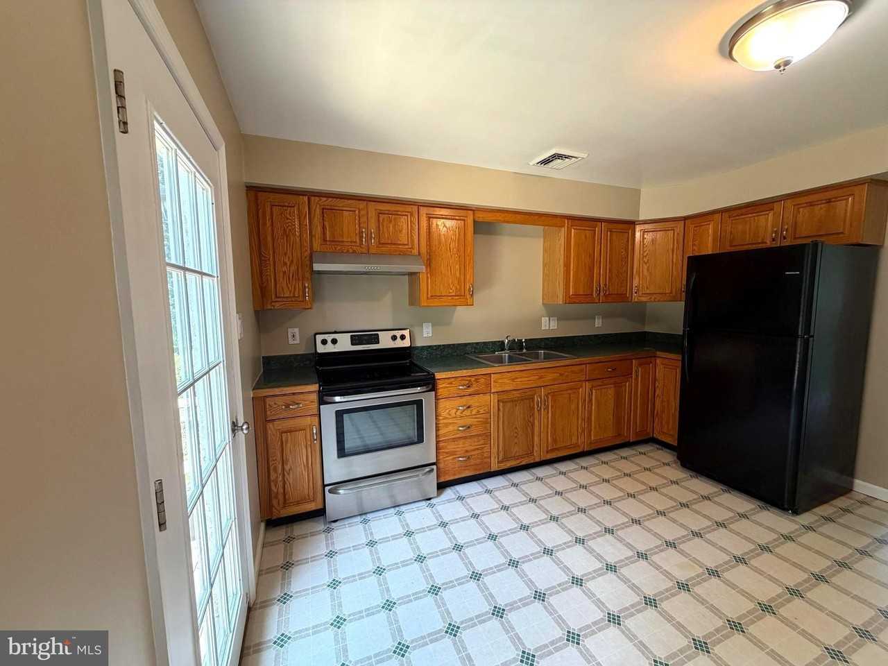 101 Oak Grove Rd #A4 - Photo 6 of 18