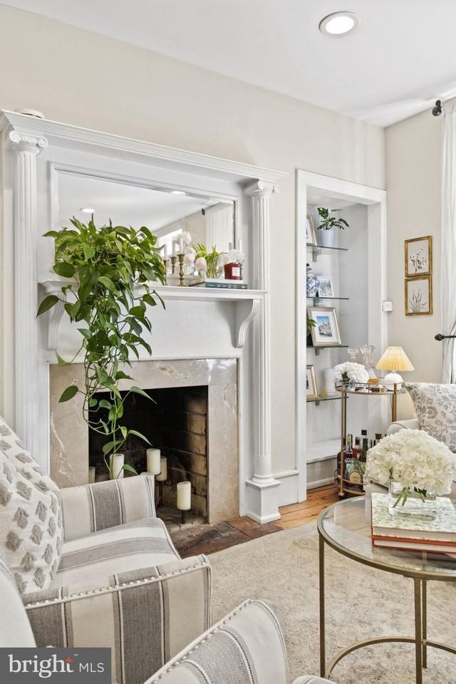 329 S Camac St - Photo 6 of 32