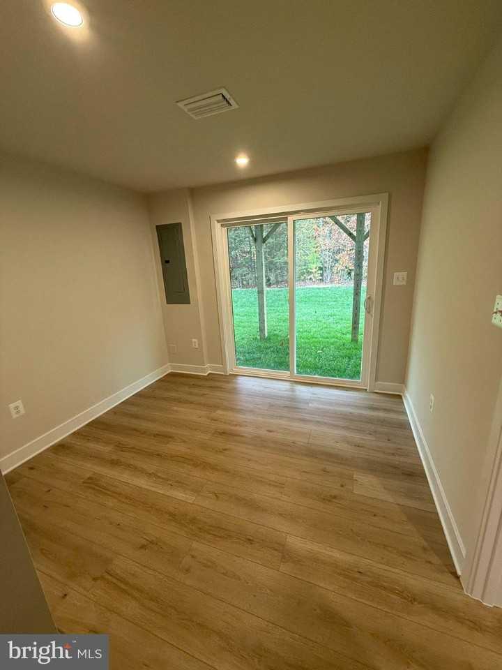 6932 Braxton Springs Way - Photo 4 of 27