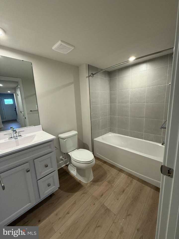 6932 Braxton Springs Way - Photo 5 of 27