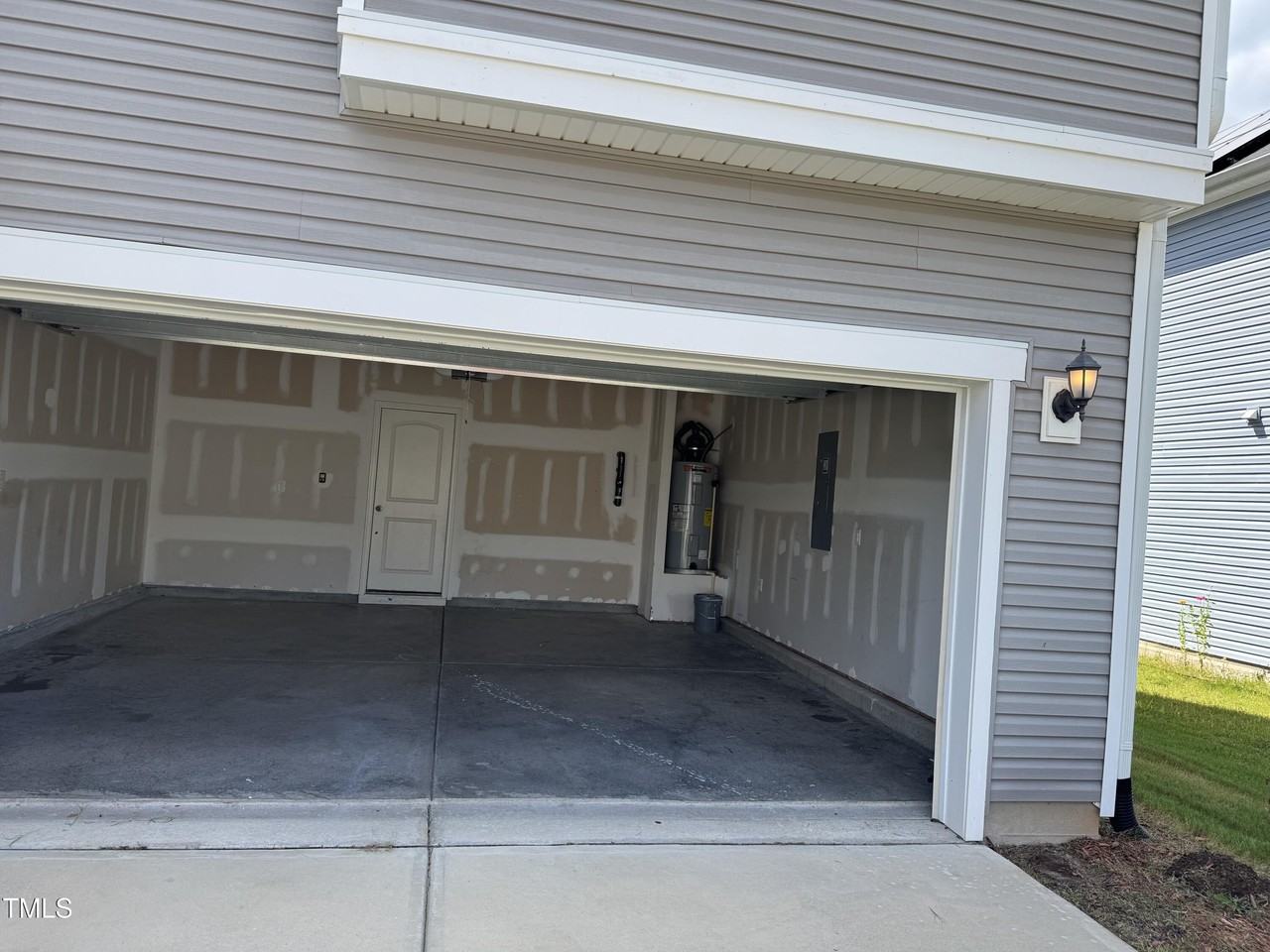 145 Willow Grove Ln - Photo 4 of 29