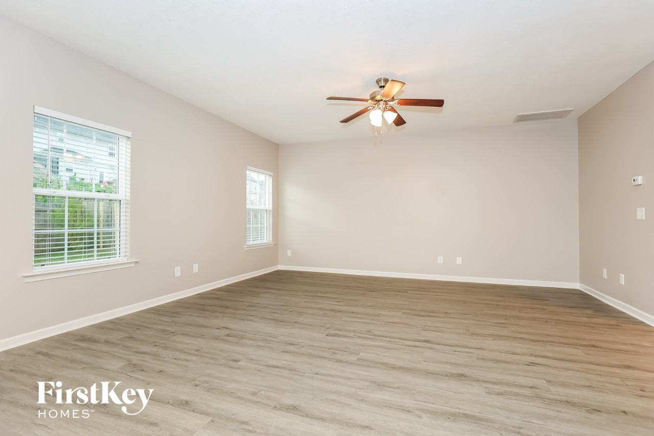 1252 Anduin Ave - Photo 3 of 15