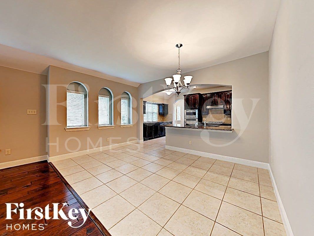 488 Commonwealth Ln - Photo 5 of 16