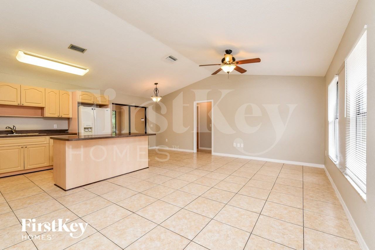 2065 Delta St - Photo 2 of 15