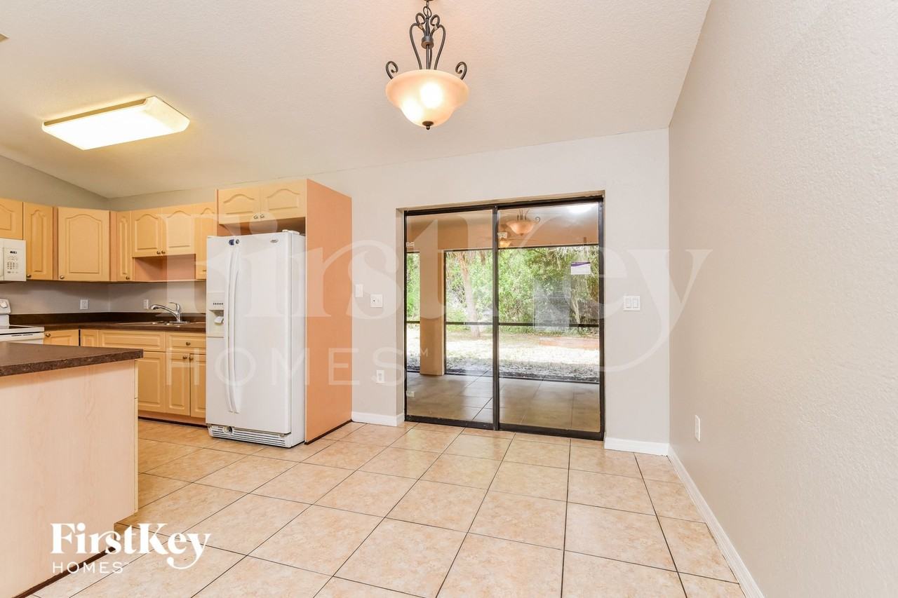 2065 Delta St - Photo 5 of 15