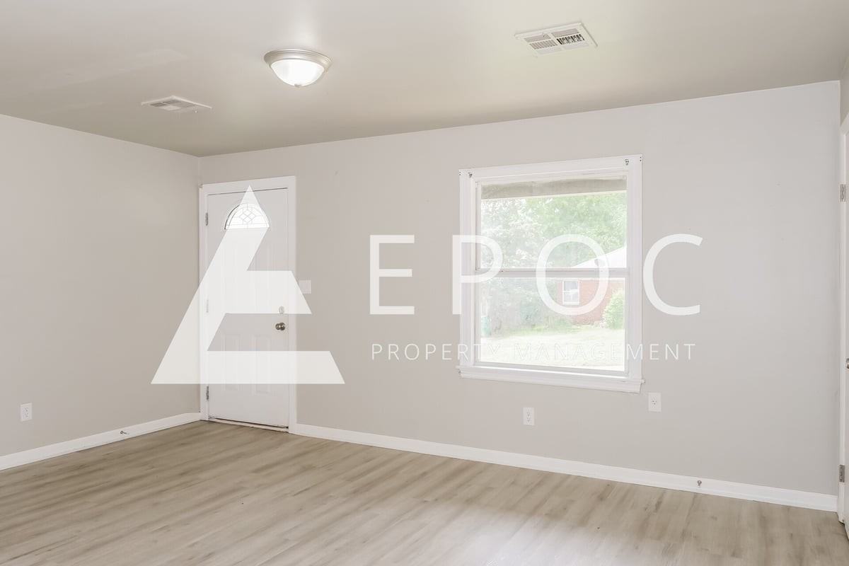 3107 Nw 41st St - Photo 6 of 15