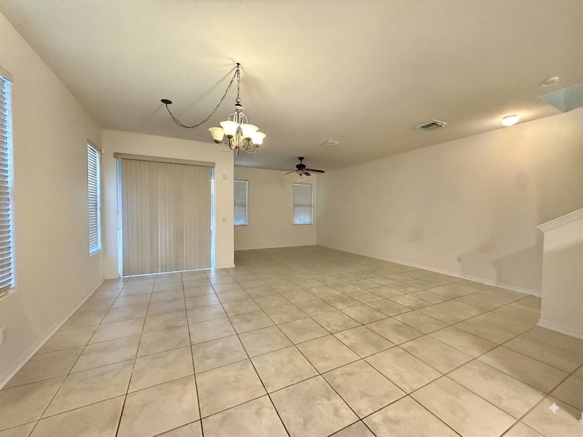 449 Glastonbury Dr - Photo 5 of 16