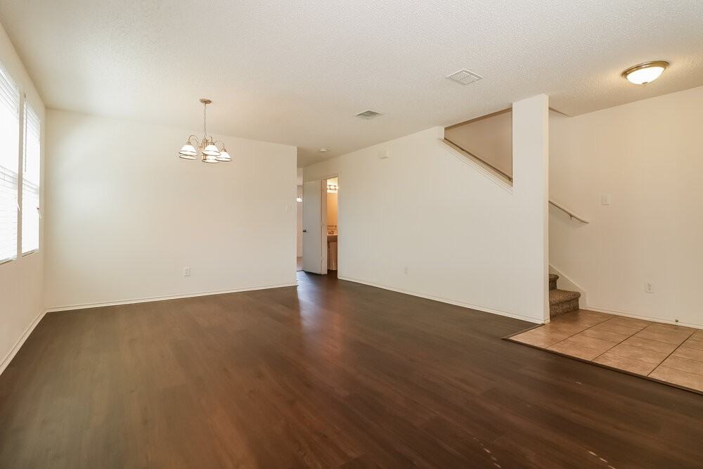 607 Almandora Dr - Photo 2 of 16