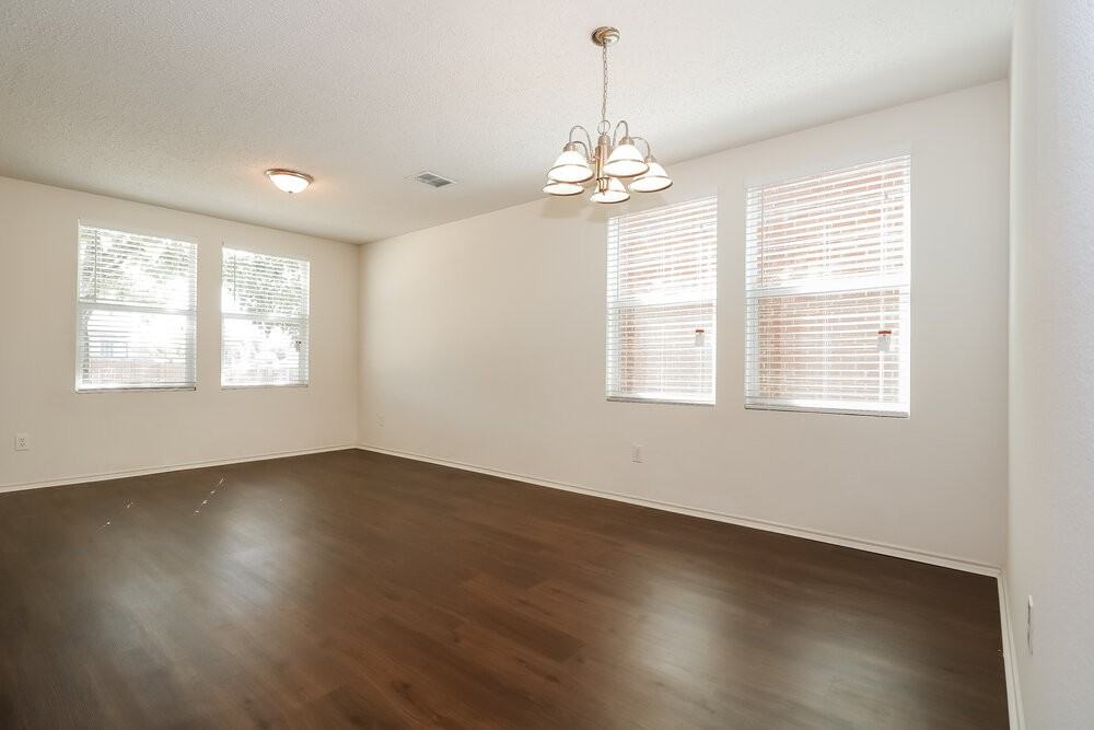 607 Almandora Dr - Photo 3 of 16
