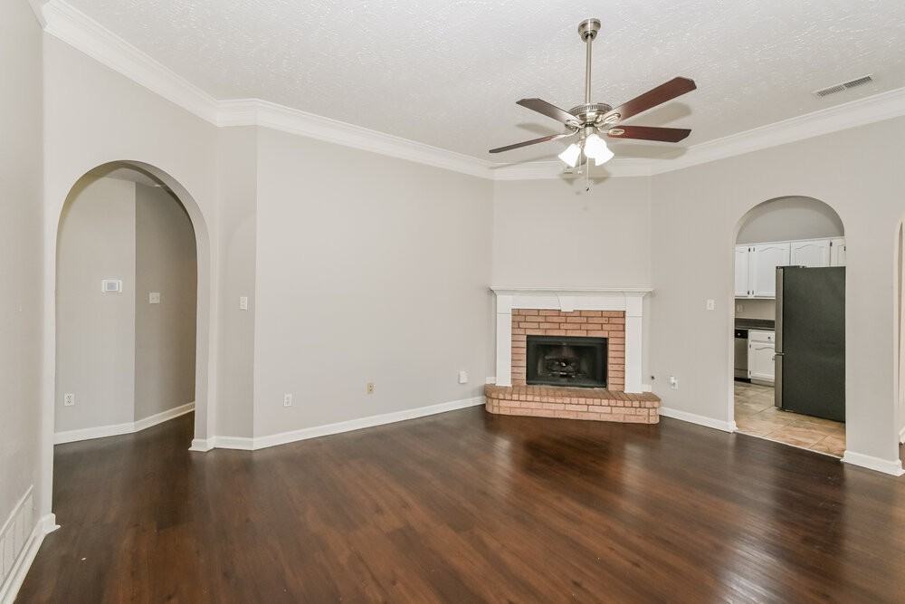 7389 Ivy Trails Cv - Photo 4 of 16