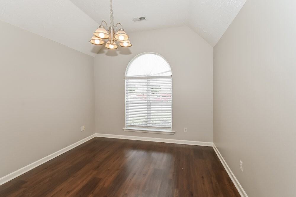 7389 Ivy Trails Cv - Photo 6 of 16